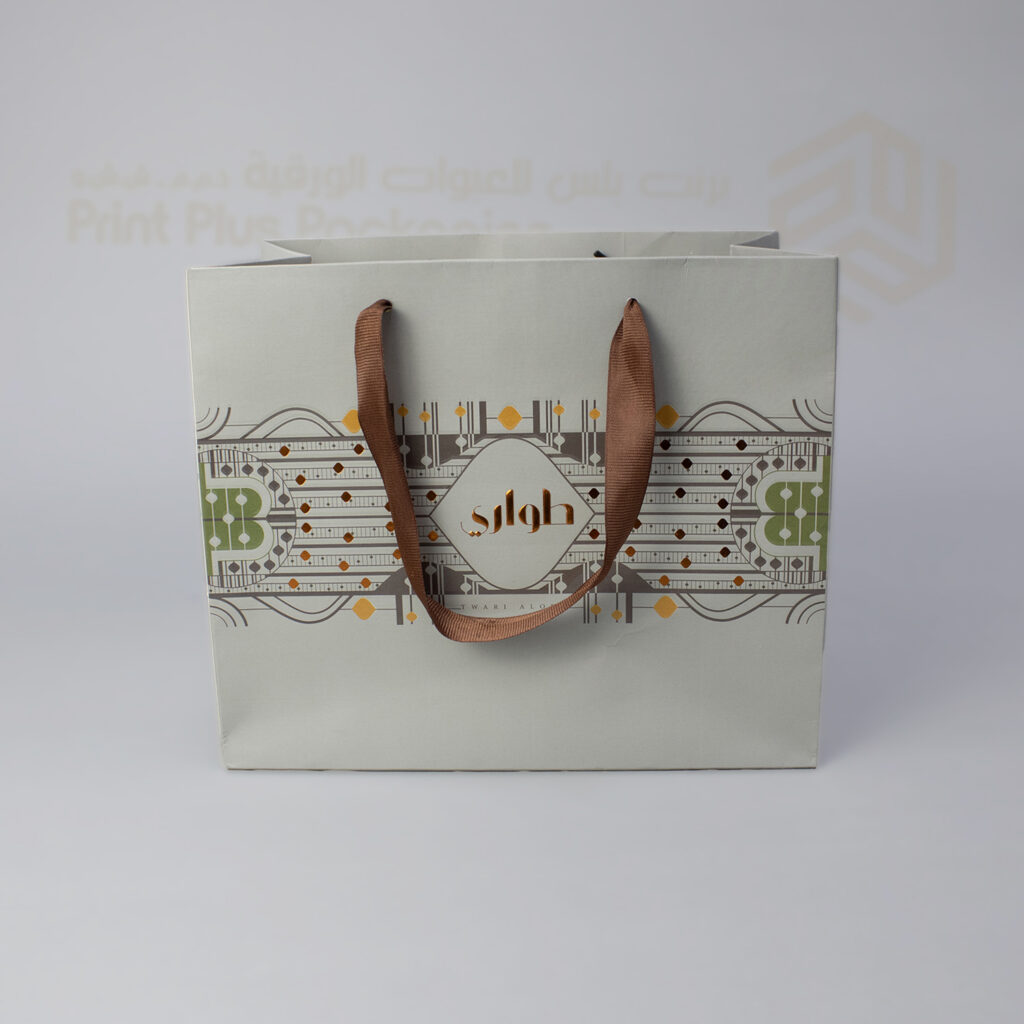 مطبعة لطباعة أكياس التسوق المطبوعة والمخصصة A printing press for custom printed shopping bags